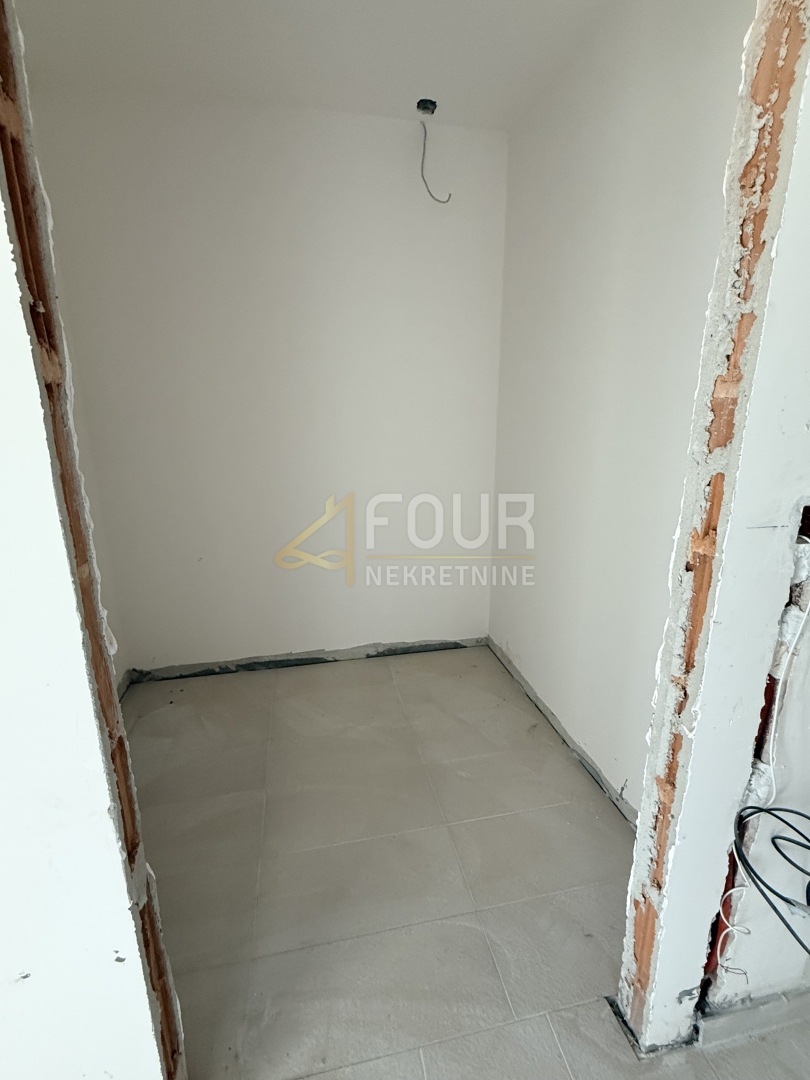 Poljane, samostojna hiša, 300m2