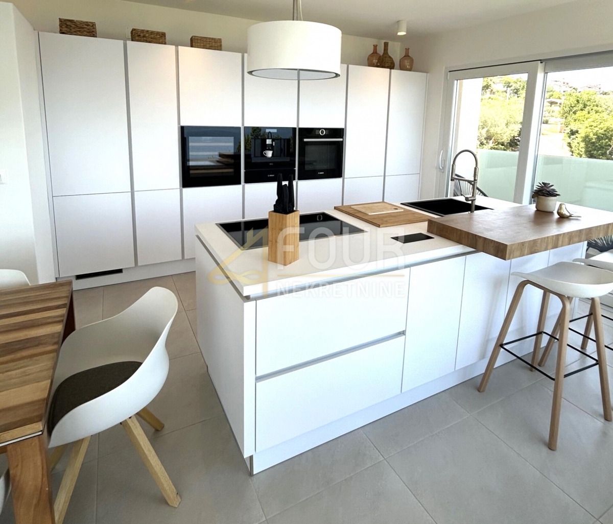 Istra, Labin, novogradnja, razkošna vila z bazenom