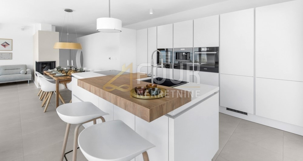 Istra, Labin, novogradnja, razkošna vila z bazenom