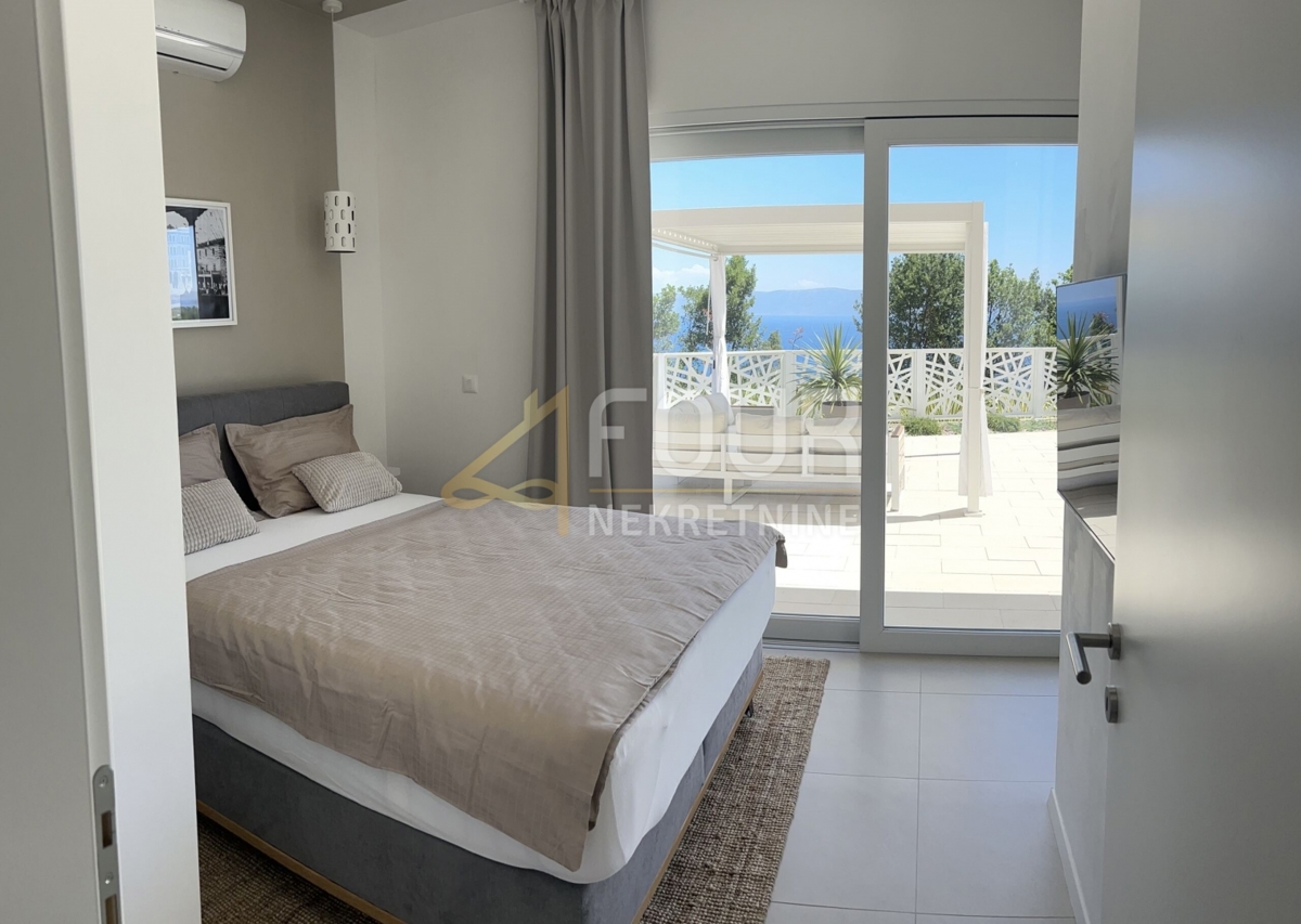 Istra, Labin, novogradnja, razkošna vila z bazenom