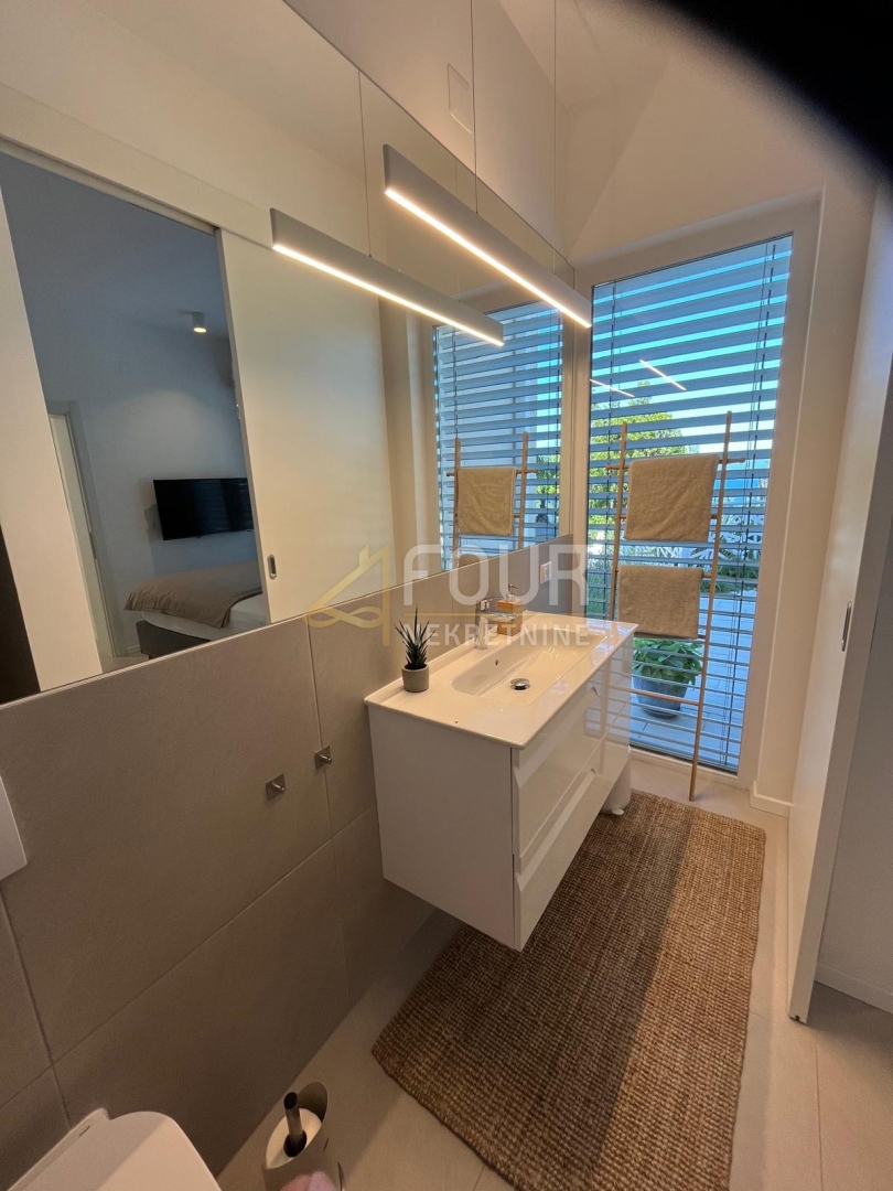 Istra, Labin, novogradnja, razkošna vila z bazenom