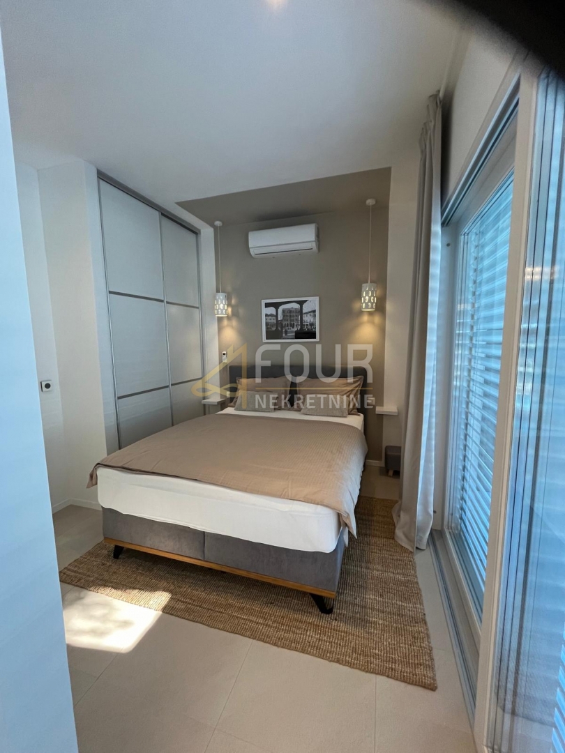 Istra, Labin, novogradnja, razkošna vila z bazenom