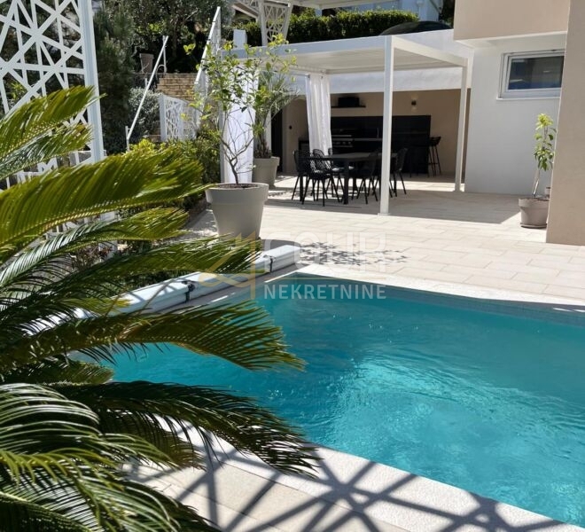 Istra, Labin, novogradnja, razkošna vila z bazenom