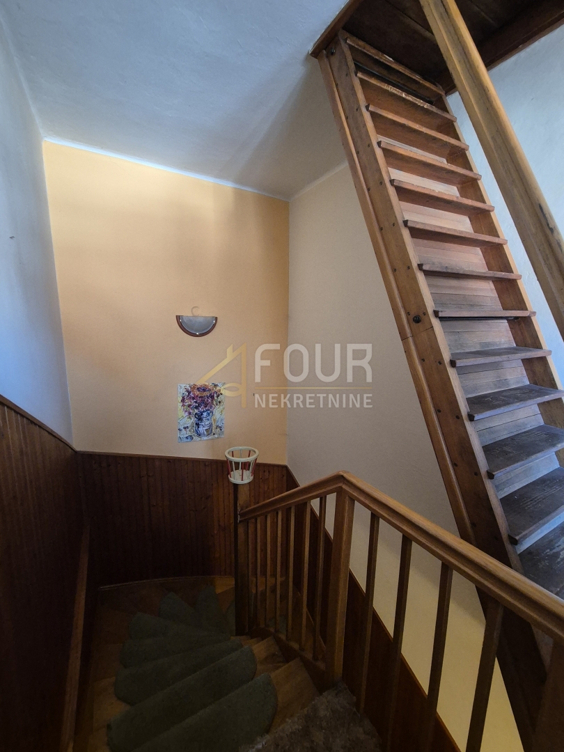 Hiša Ravna Gora, 150m2