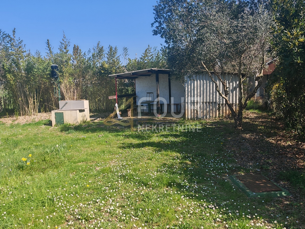 Zemljišče Medulin, 598m2