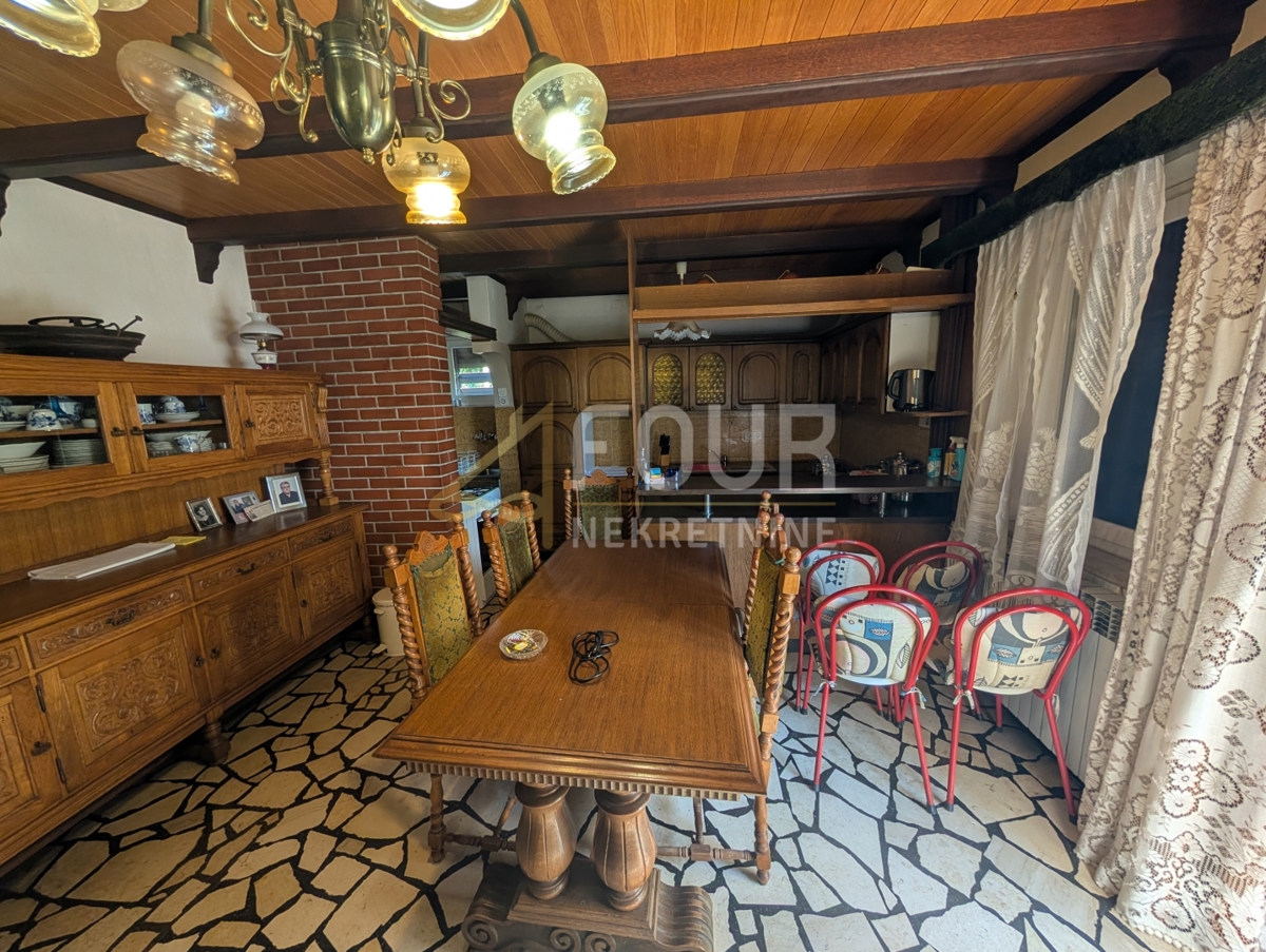 Hiša Crikvenica, 435m2