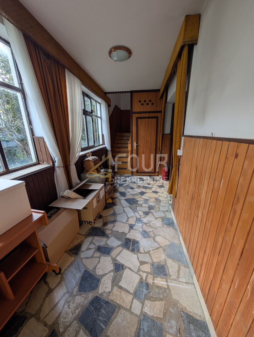 Hiša Crikvenica, 435m2