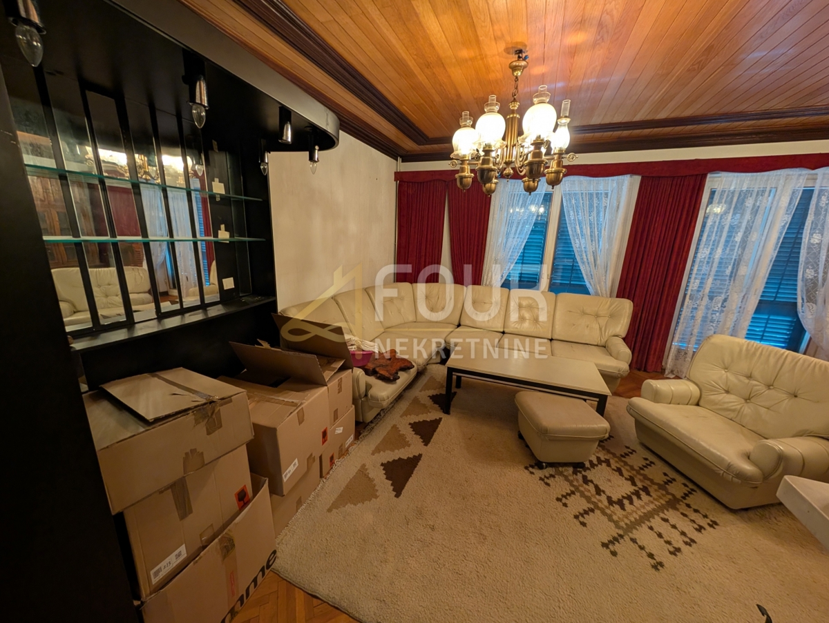 Hiša Crikvenica, 435m2