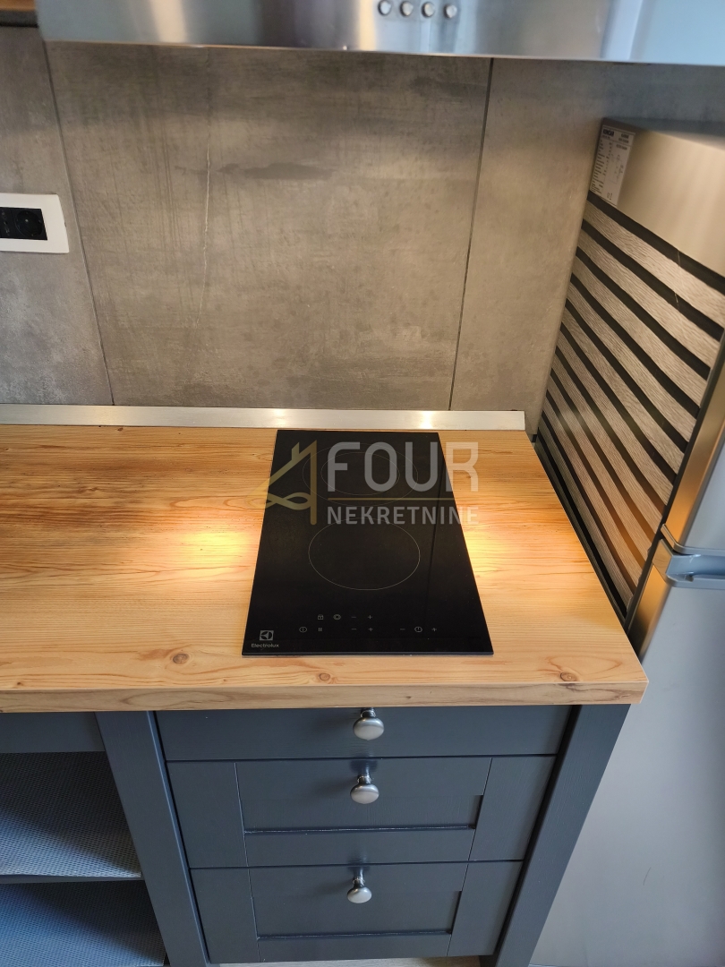 Reka, Turnić, 37,40m2, garsonjera, pogled na morje