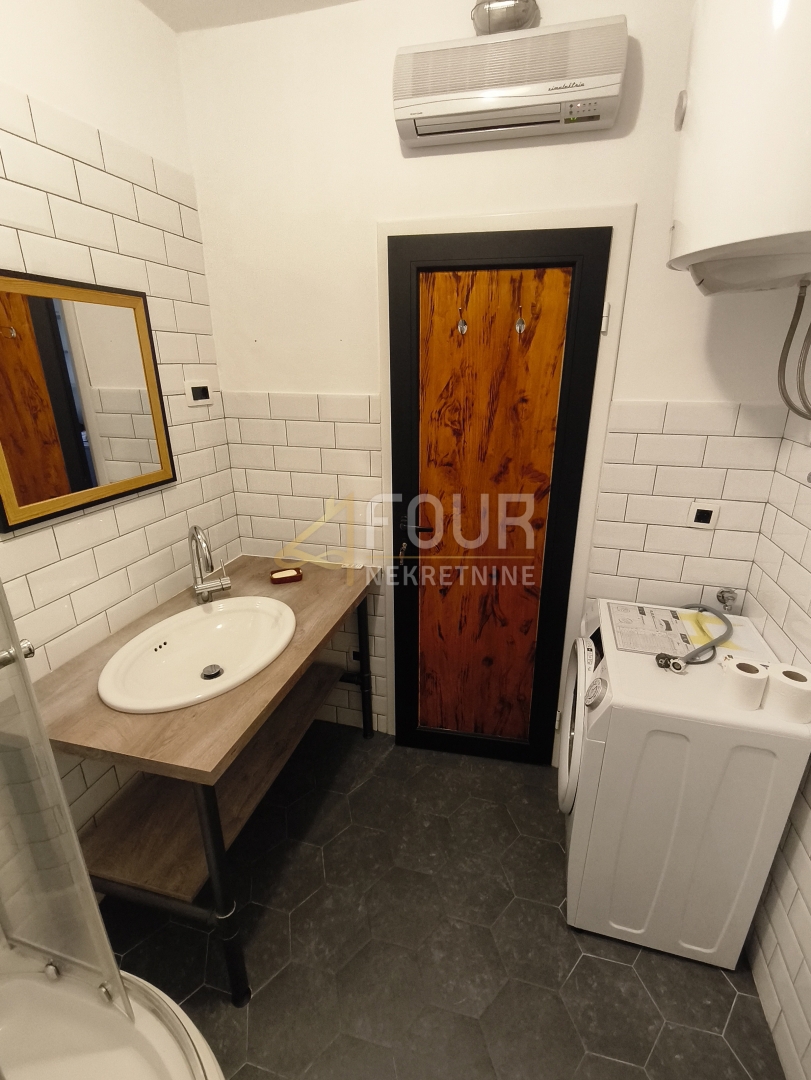 Reka, Turnić, 37,40m2, garsonjera, pogled na morje