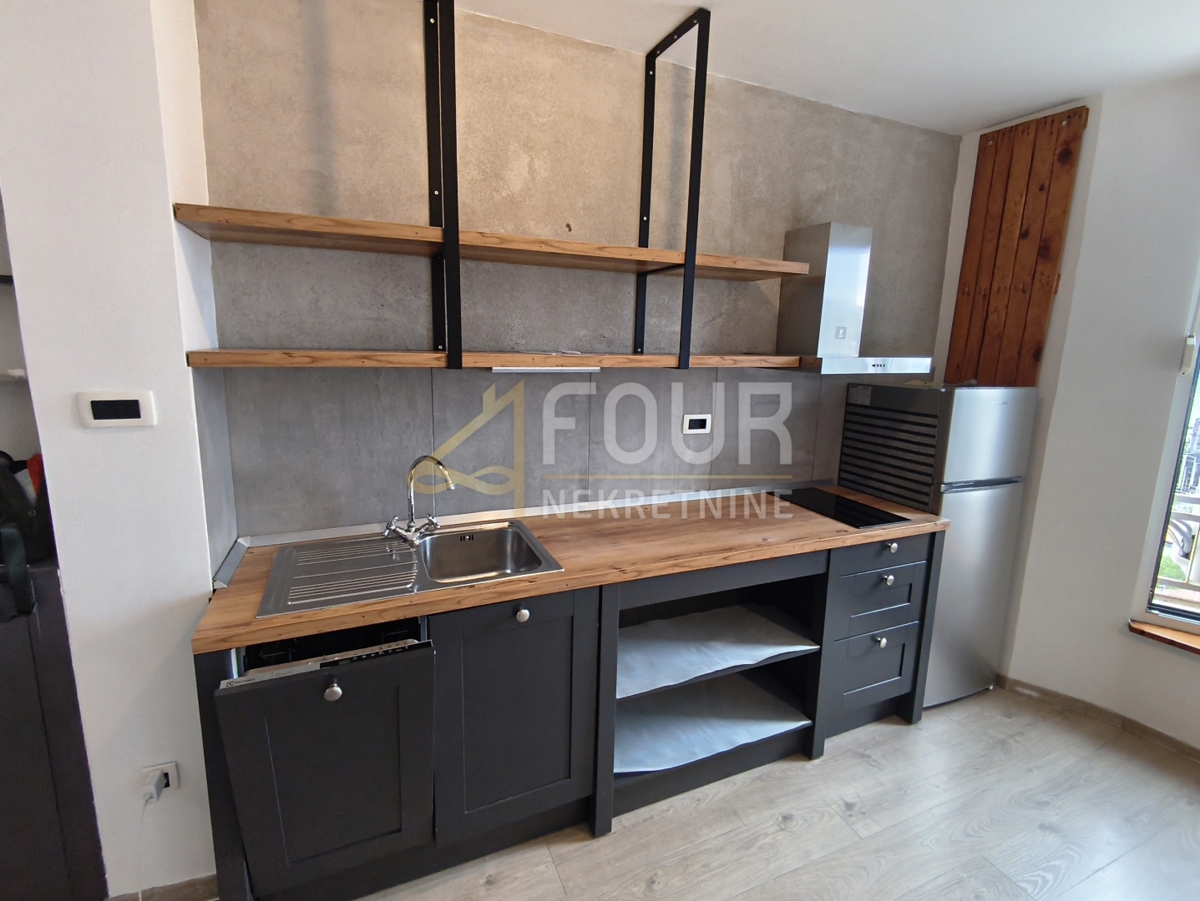 Reka, Turnić, 37,40m2, garsonjera, pogled na morje