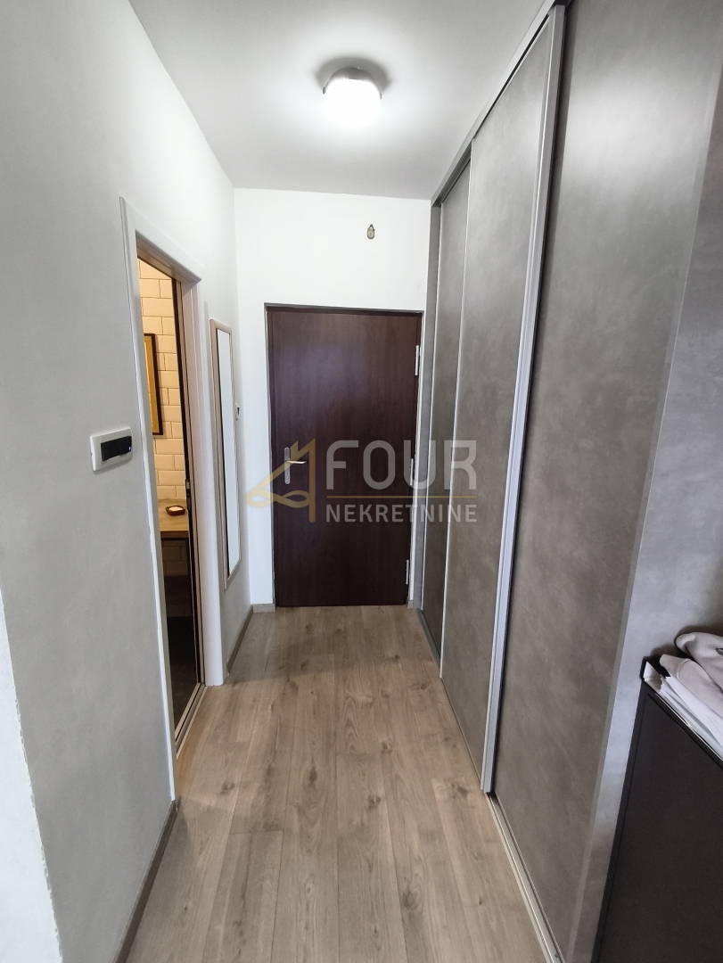 Reka, Turnić, 37,40m2, garsonjera, pogled na morje