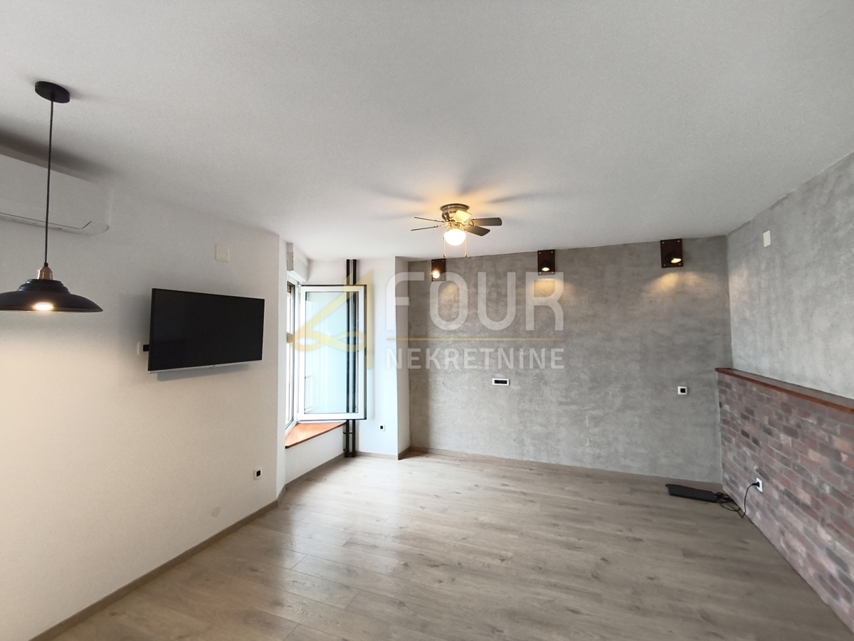 Reka, Turnić, 37,40m2, garsonjera, pogled na morje