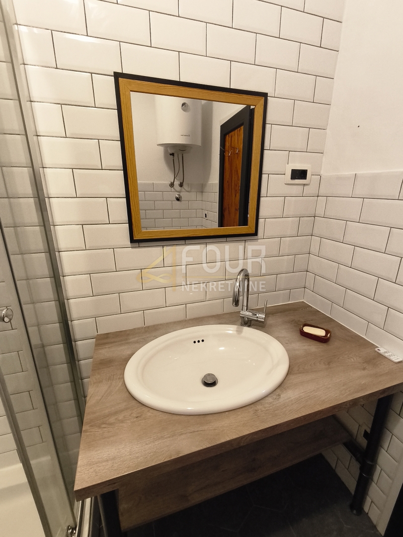 Reka, Turnić, 37,40m2, garsonjera, pogled na morje