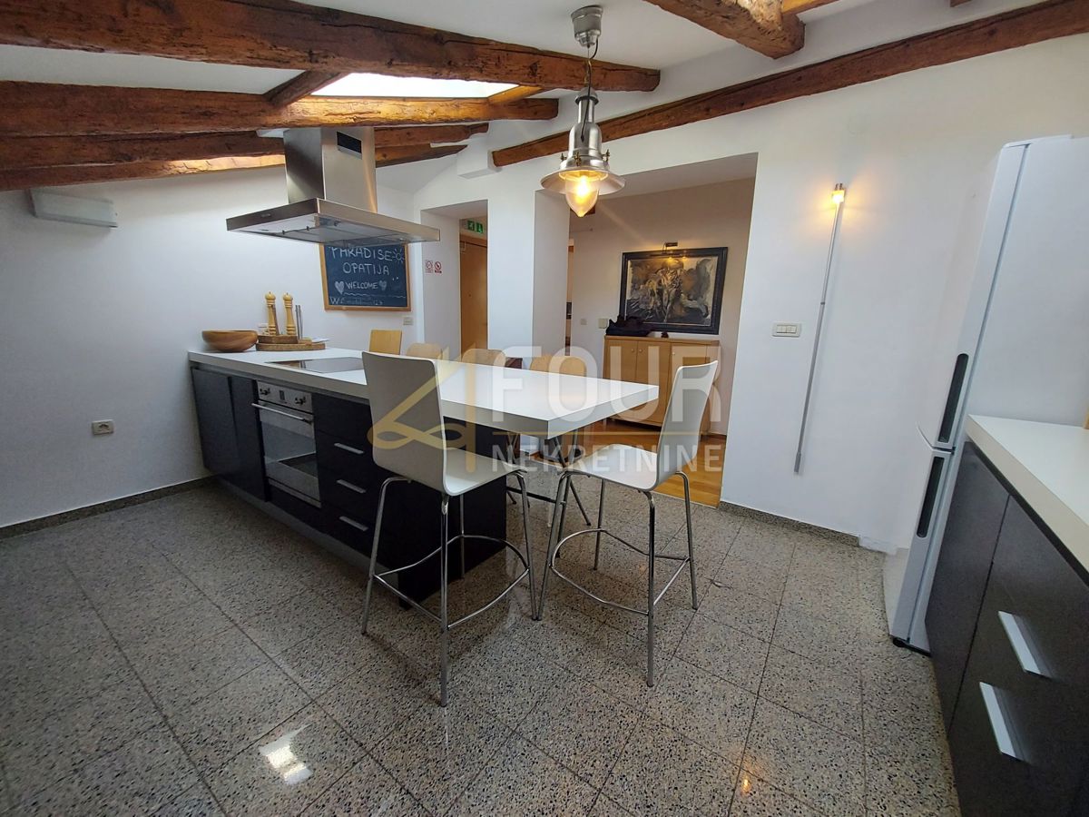 Stanovanje Opatija - Centar, Opatija, 121,93m2