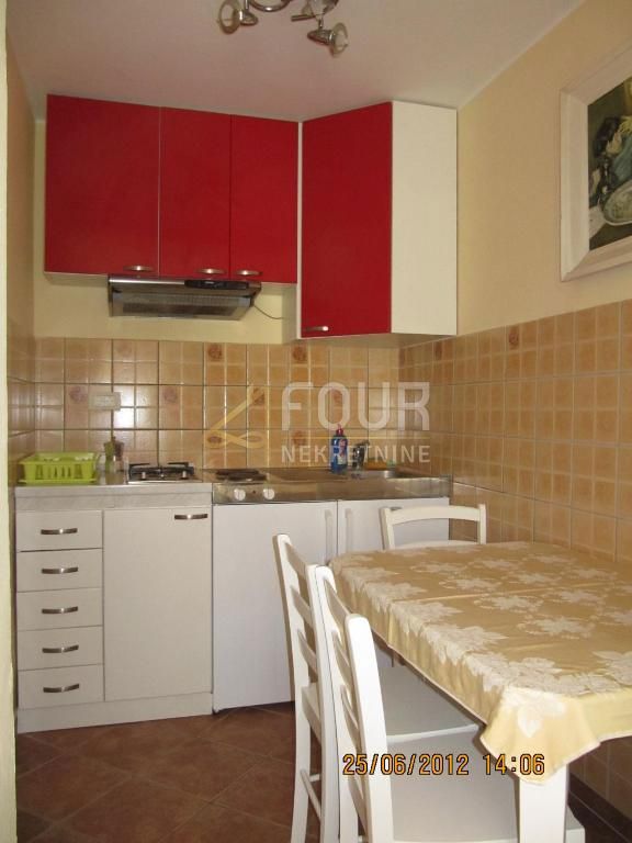 Stanovanje Centar, Pula, 70m2
