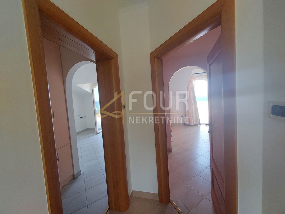 Hiša Novi Vinodolski, 180m2