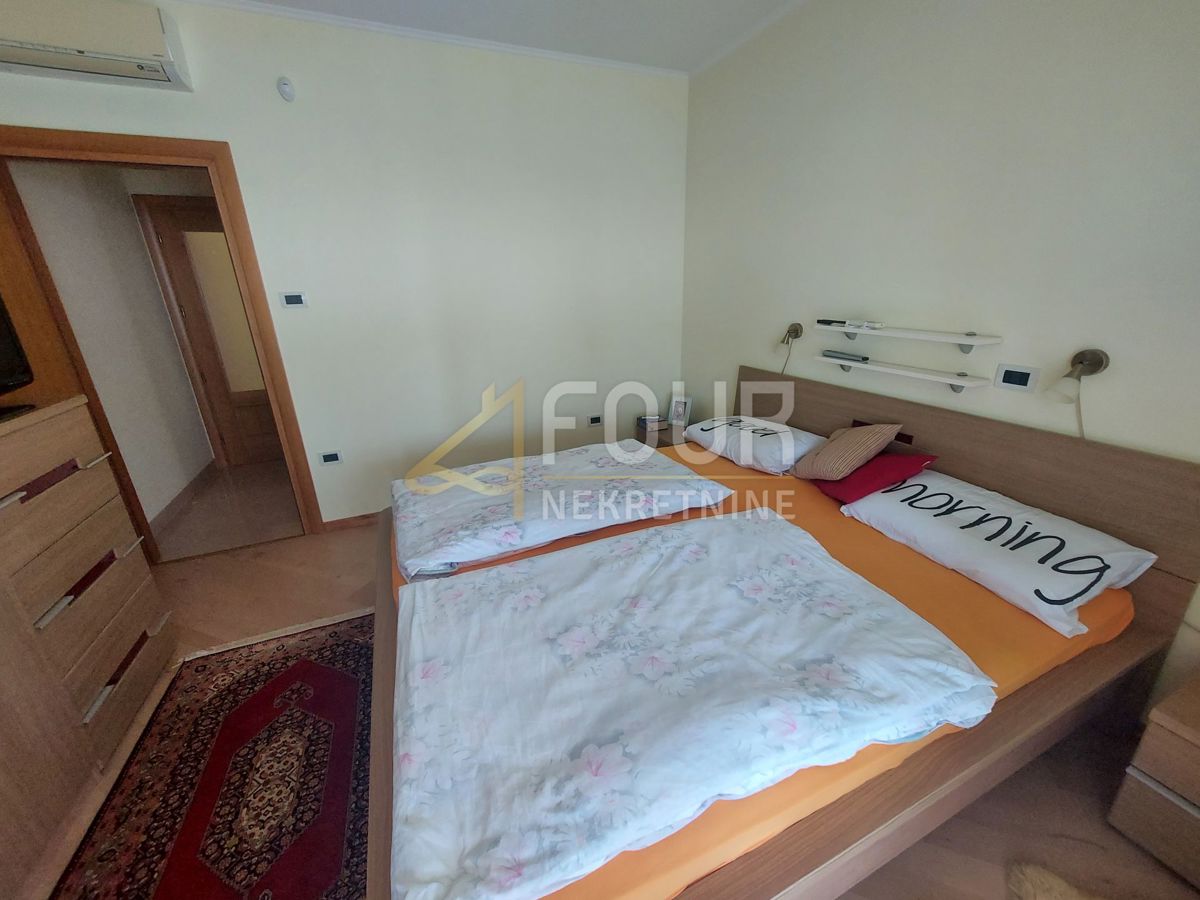 Hiša Novi Vinodolski, 180m2