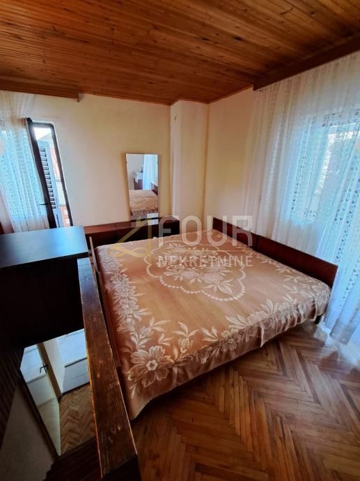 Hiša Vrbnik, 200m2