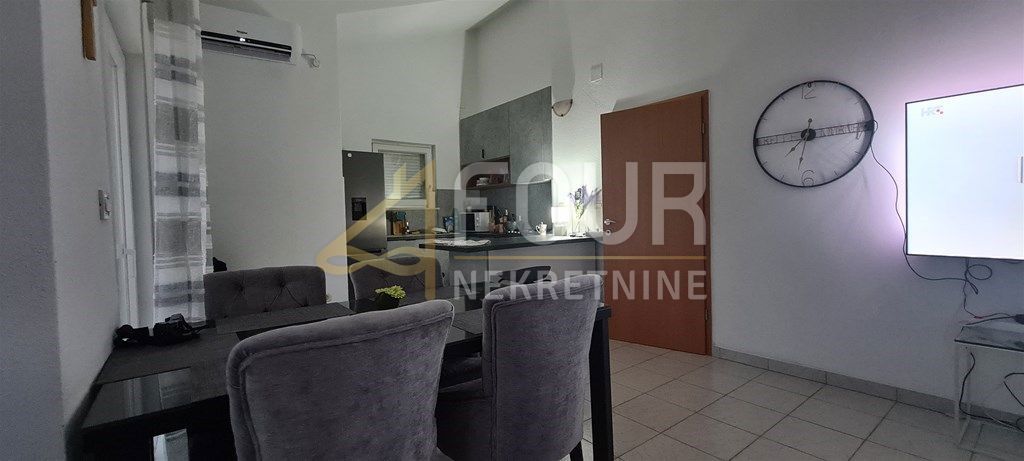 Stanovanje Pakoštane, 61,83m2