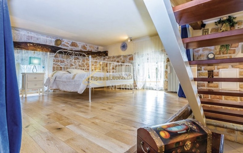 Hiša Šilo, Dobrinj, 170m2