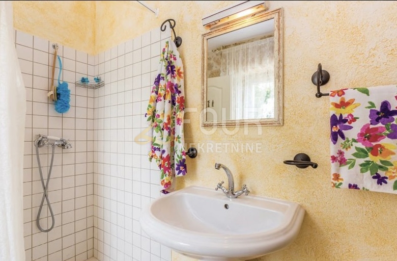 Hiša Šilo, Dobrinj, 170m2