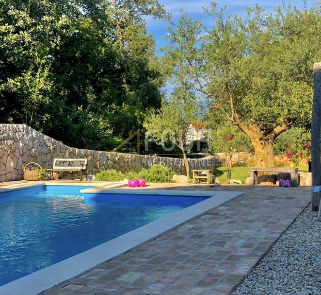 Hiša Šilo, Dobrinj, 170m2