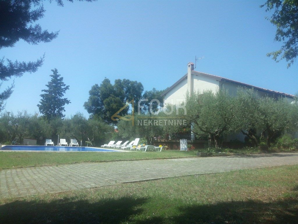 Hiša Nova Vas, Poreč, 2.420m2