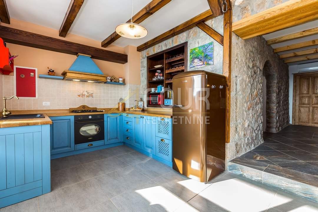 Hiša Jablanac, Senj, 213,23m2