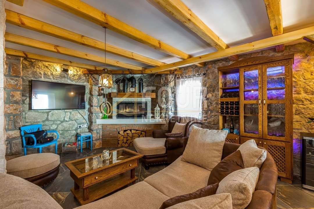 Hiša Jablanac, Senj, 213,23m2