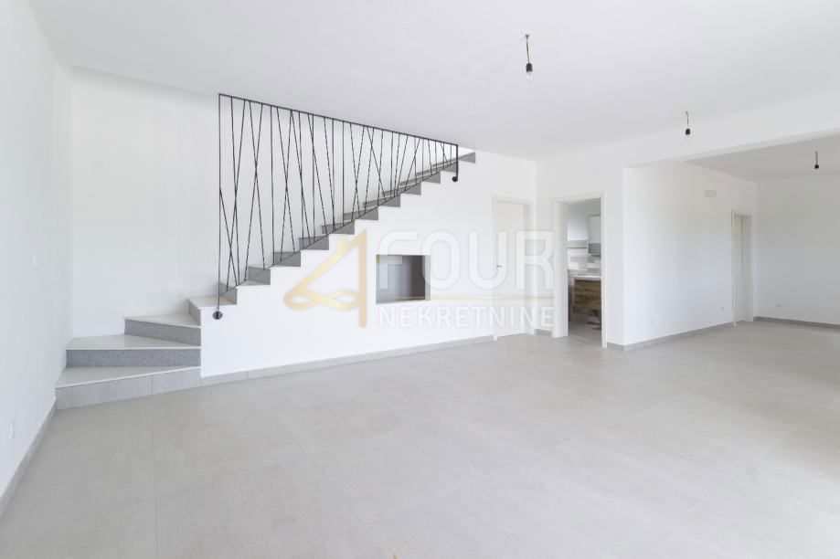 Hiša Raša, 150m2