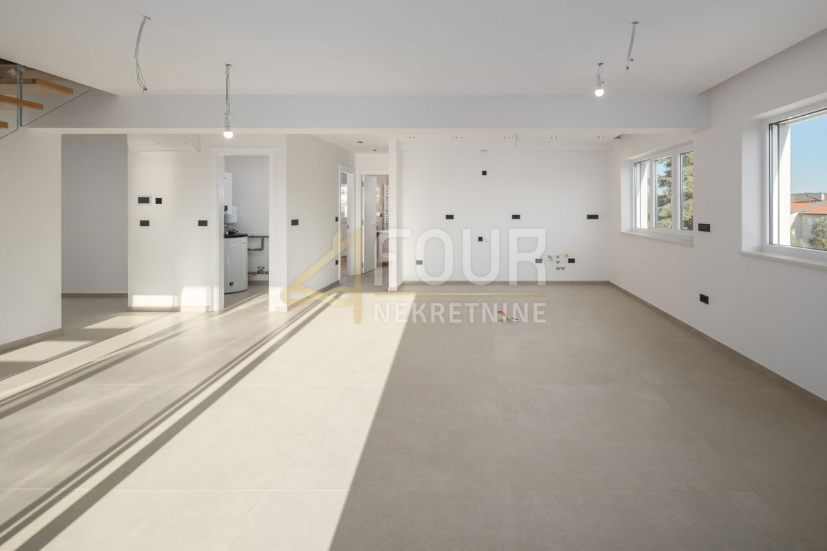 Stanovanje Rovinj, 209,64m2