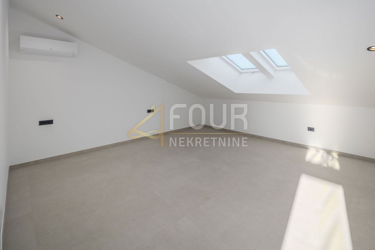 Stanovanje Rovinj, 209,64m2