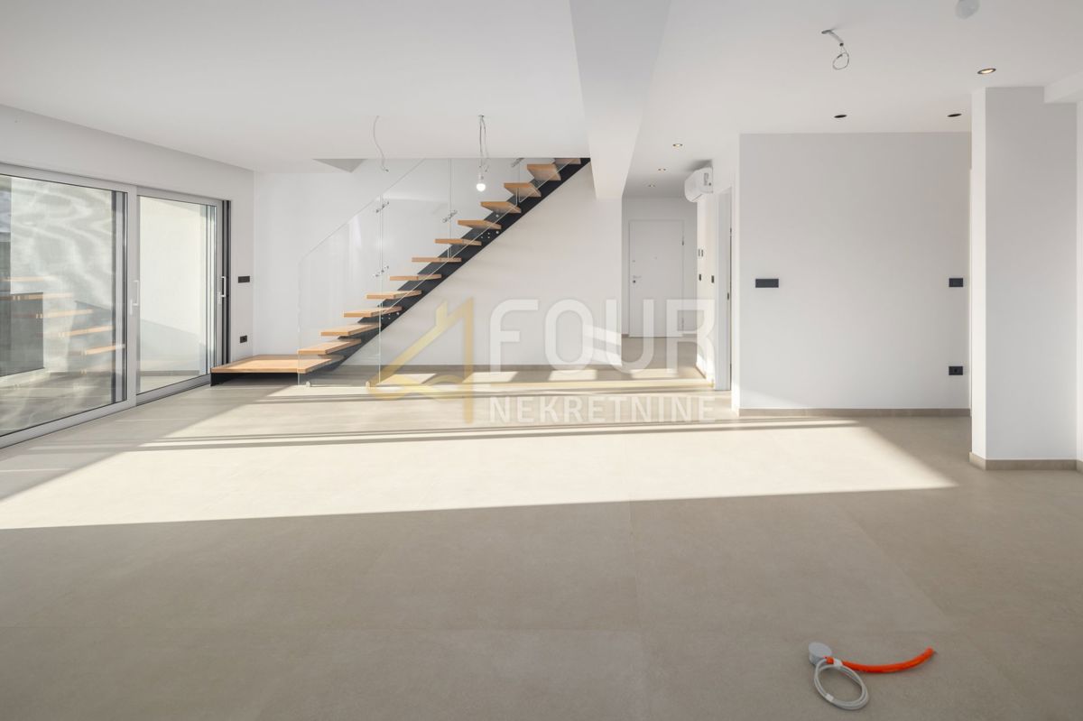 Stanovanje Rovinj, 209,64m2