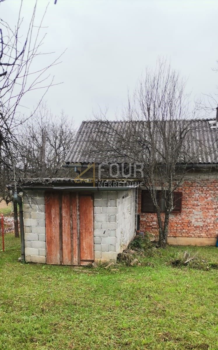 Hiša Tounj, 63m2
