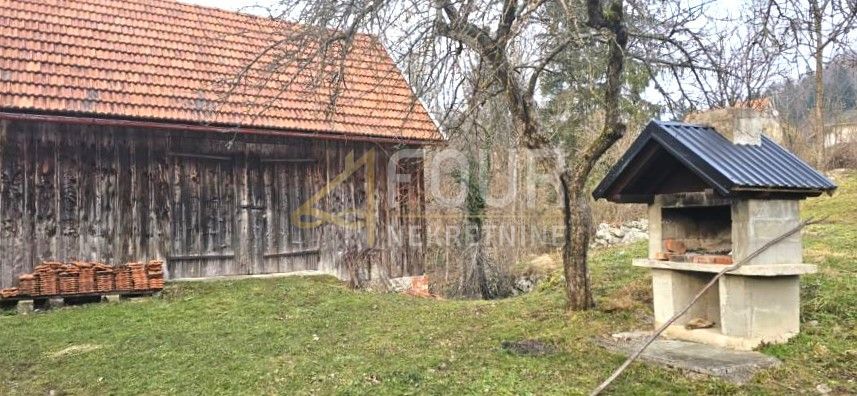 Hiša Moravice, Vrbovsko, 250m2