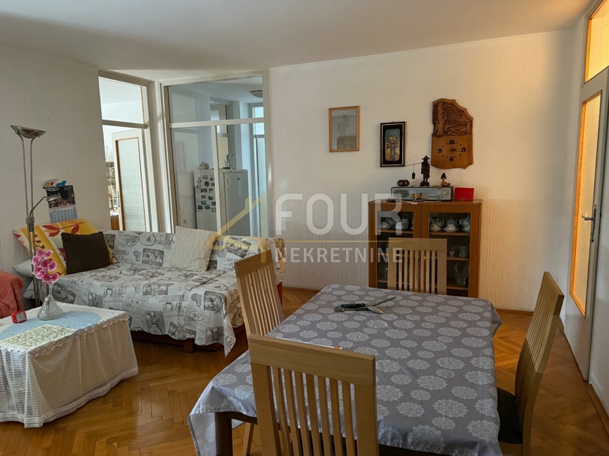 Hiša Moravice, Vrbovsko, 250m2