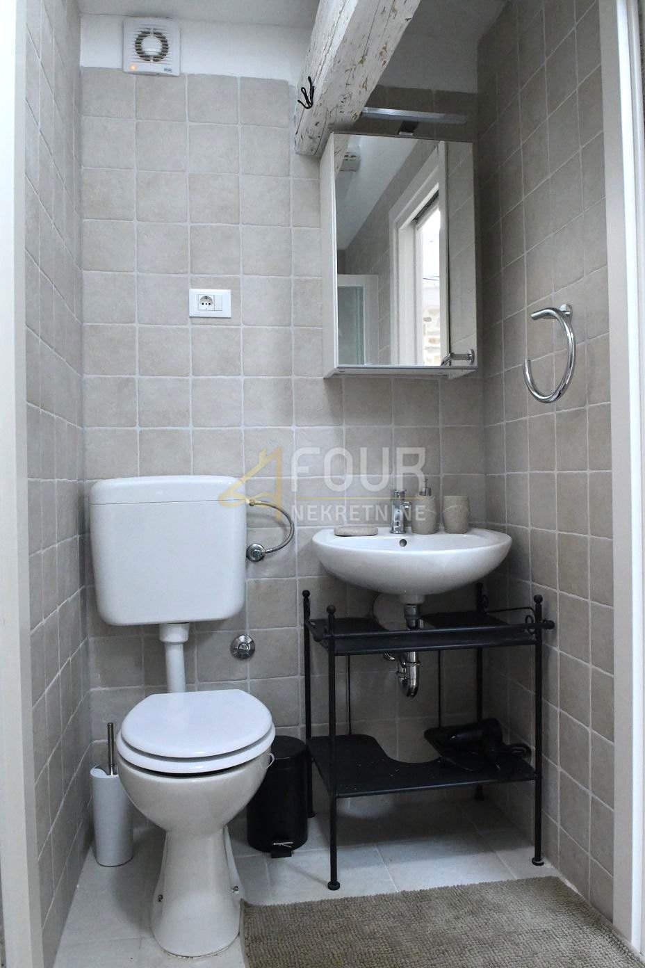 Istra, Bale, adaptirana kamnita hiša, 81 m².
