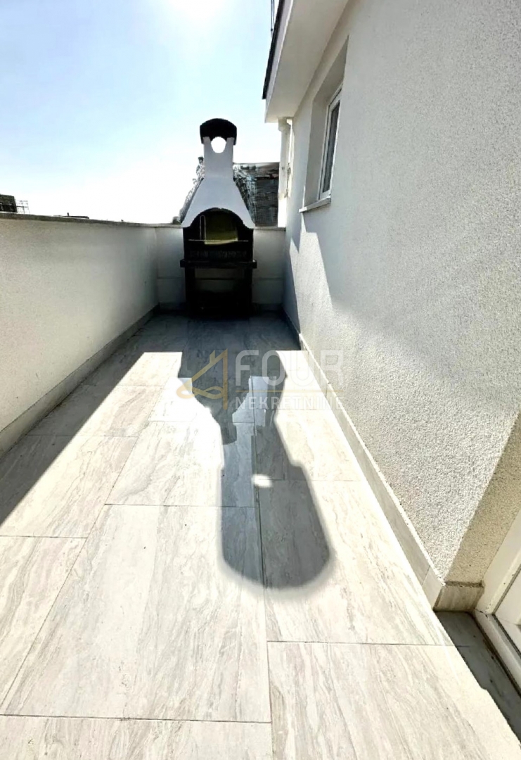 Zadar, moderno stanovanje z dvema balkonoma, 73,35 m2