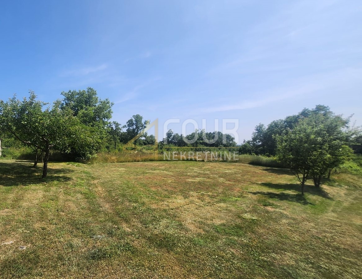 Zemljišče Barban, 600m2