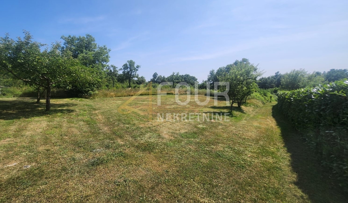 Zemljišče Barban, 600m2
