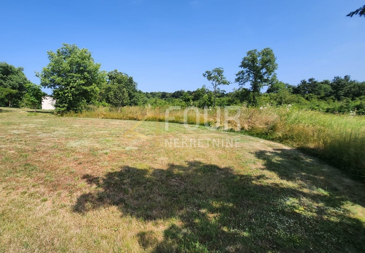 Zemljišče Barban, 600m2