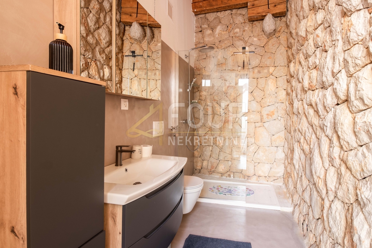 Hiša Crikvenica, 602m2