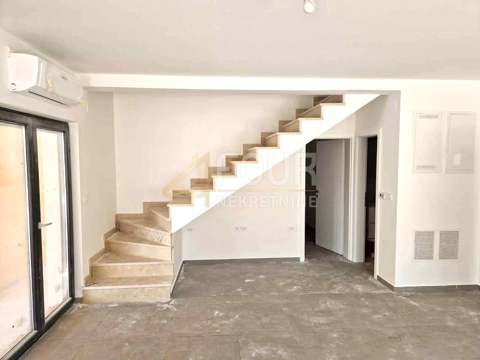 Hiša Svetvinčenat, 155m2