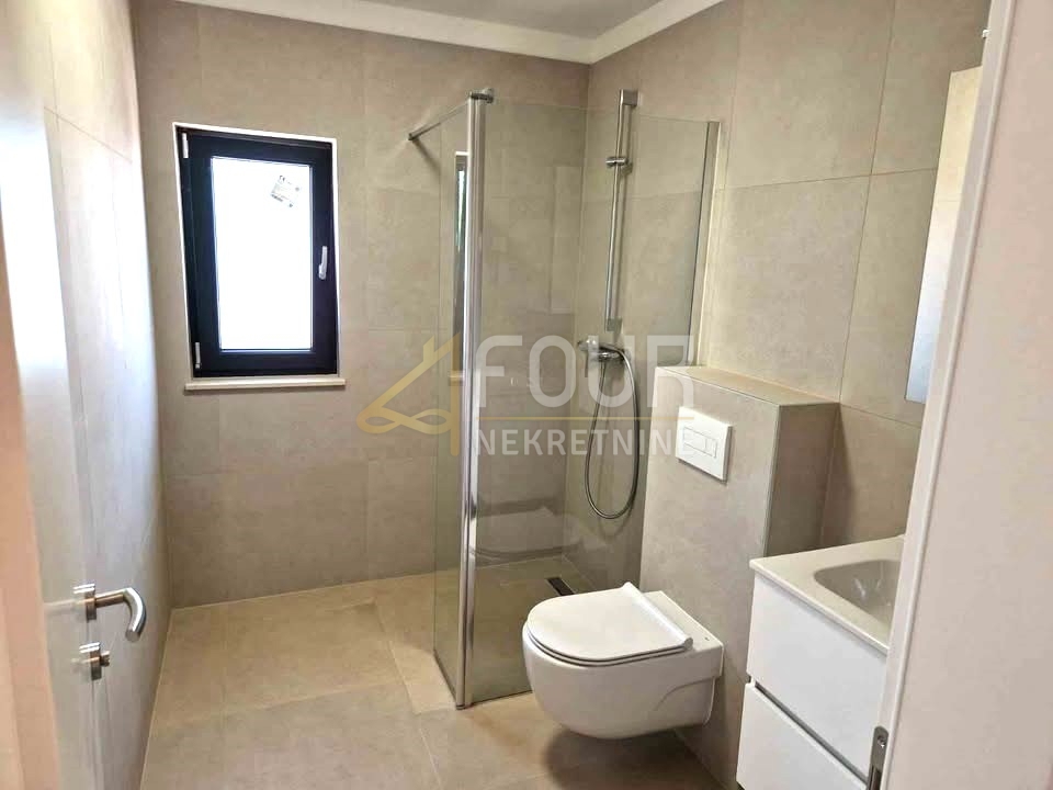 Hiša Svetvinčenat, 155m2