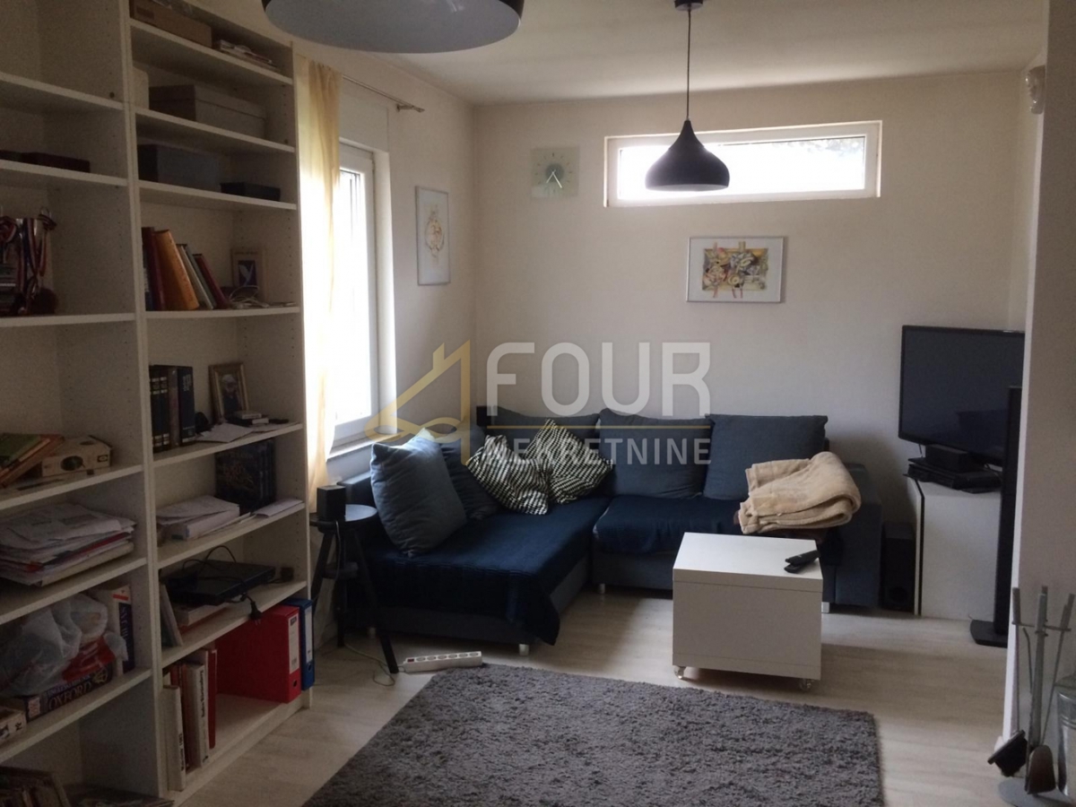 Hiša Žitnjak, Peščenica - Žitnjak, 70m2