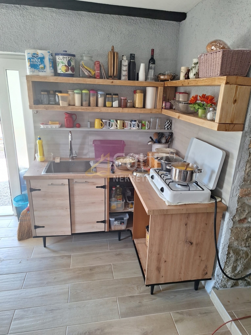 Hiša Vrbovsko, 140m2