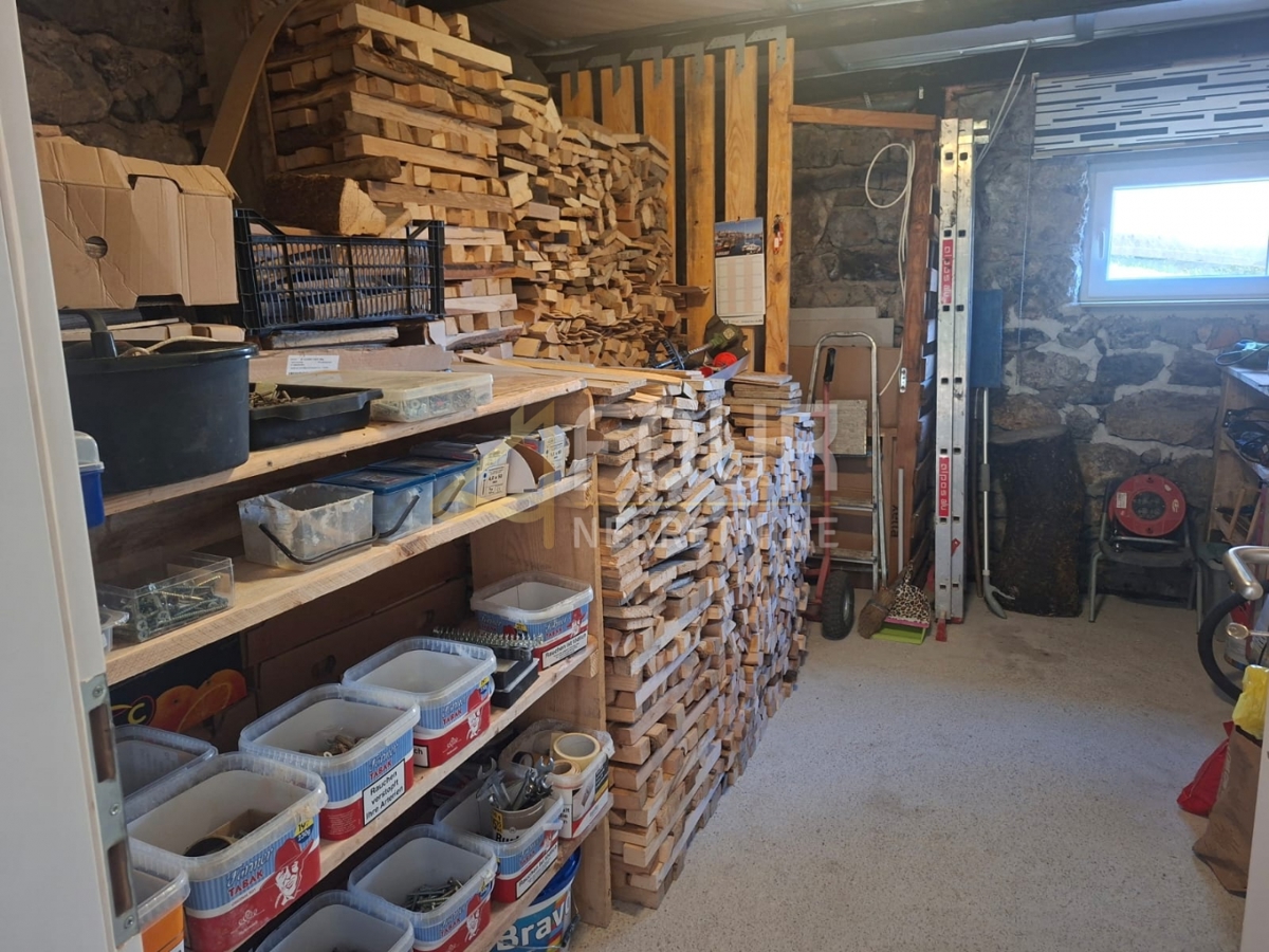 Hiša Vrbovsko, 140m2