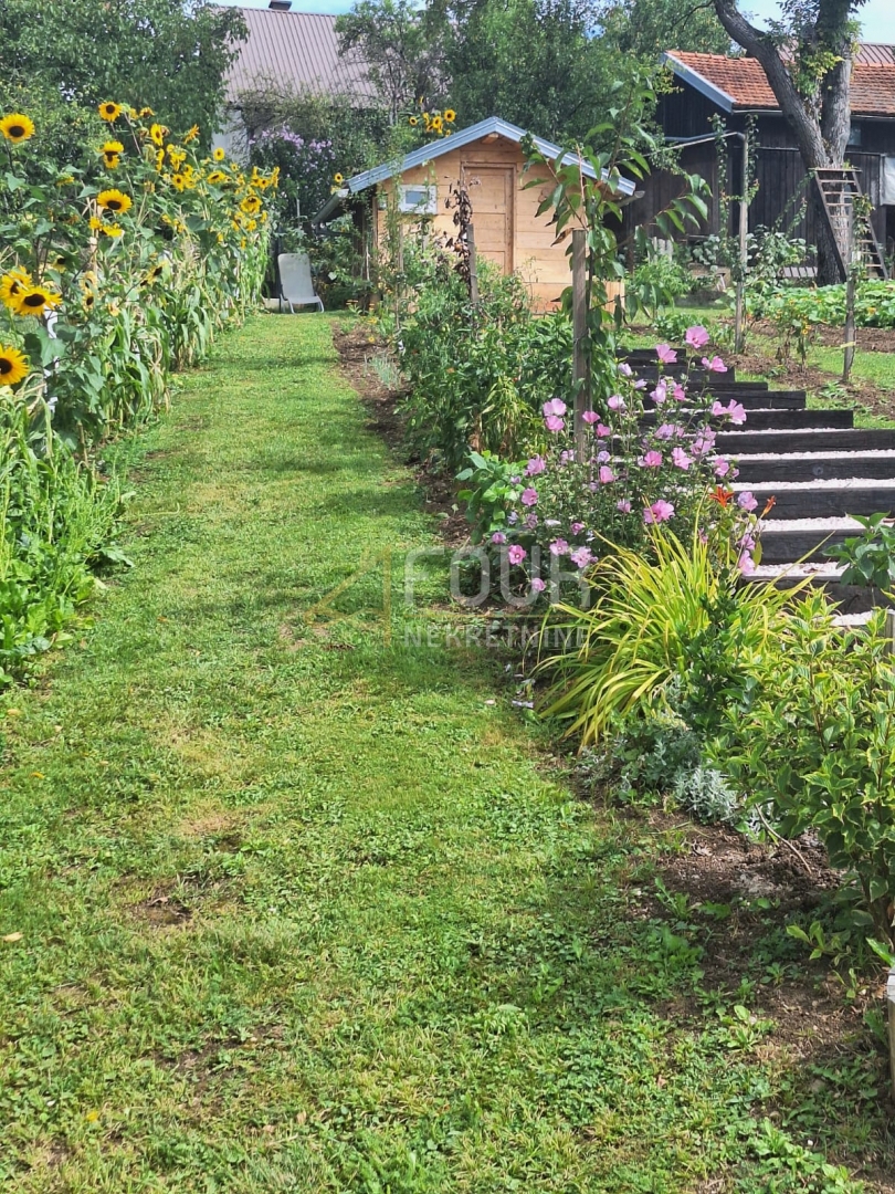 Hiša Vrbovsko, 140m2