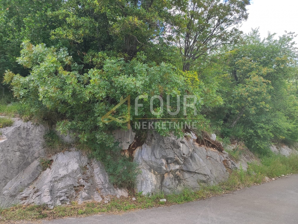 Zemljišče Mošćenička Draga, 1.212m2